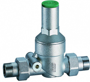 Редуктор 1/2" НР-НР без манометра хромированный FAR